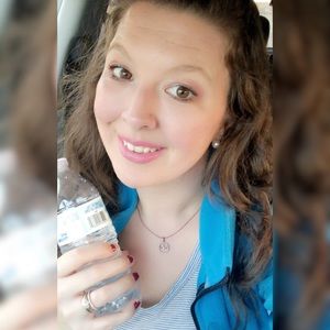 Meet your Posher, Candice